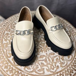 No Boundaries Woman’s Fashion Lug Loafers | Sz 8